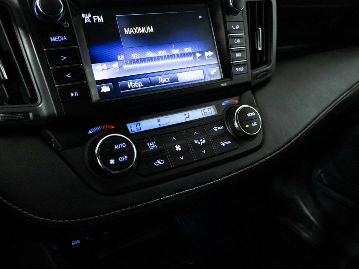 Toyota RAV4 IV (XA40) Рестайлинг, 2017 Фото №15