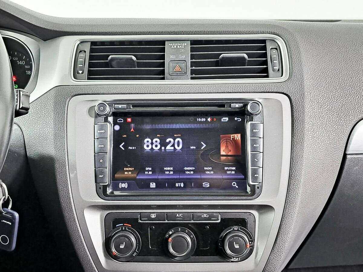 Volkswagen Jetta, 2018 Фото №12