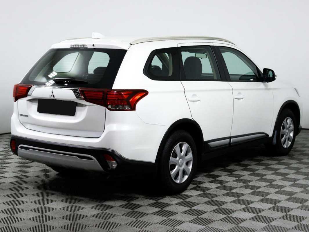 Mitsubishi Outlander, 2021 Фото №4