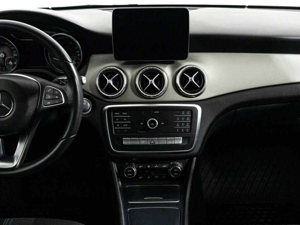 Mercedes-Benz CLA 200, 2017 Фото №14