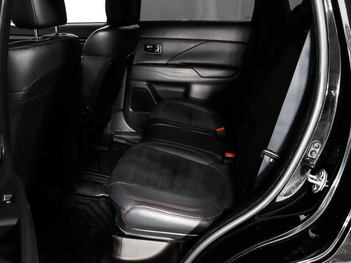 Mitsubishi Outlander, 2021 Фото №12