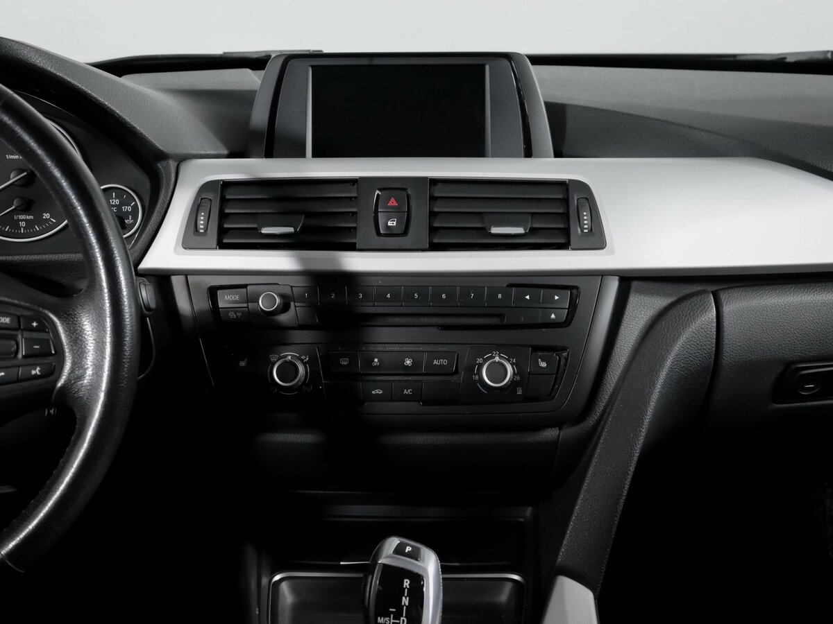 BMW 3 серии 320i VI (F3x), 2013 Фото №11