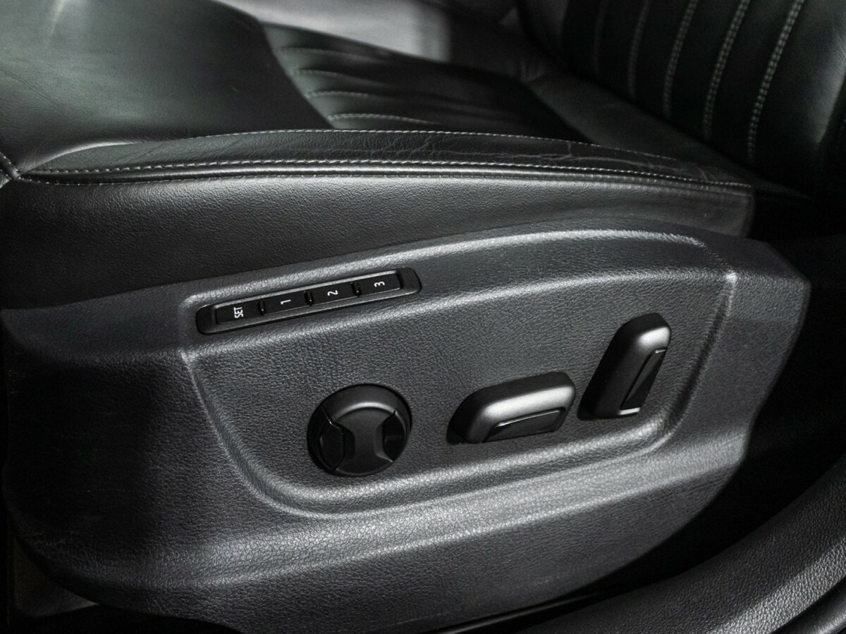 Skoda Octavia III (A7) Рестайлинг, 2019 Фото №13