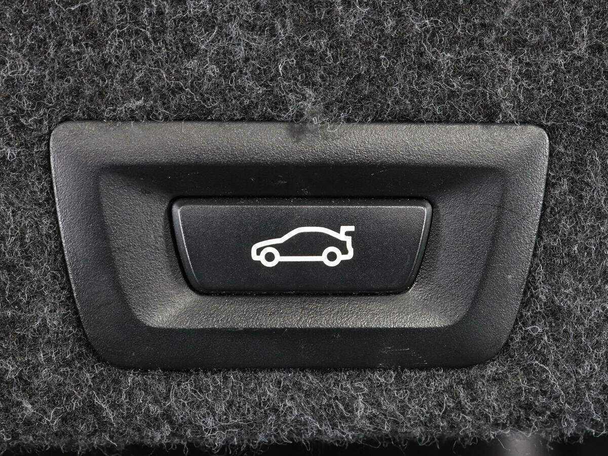 BMW 5 серии 528i xDrive, 2016 Фото №15