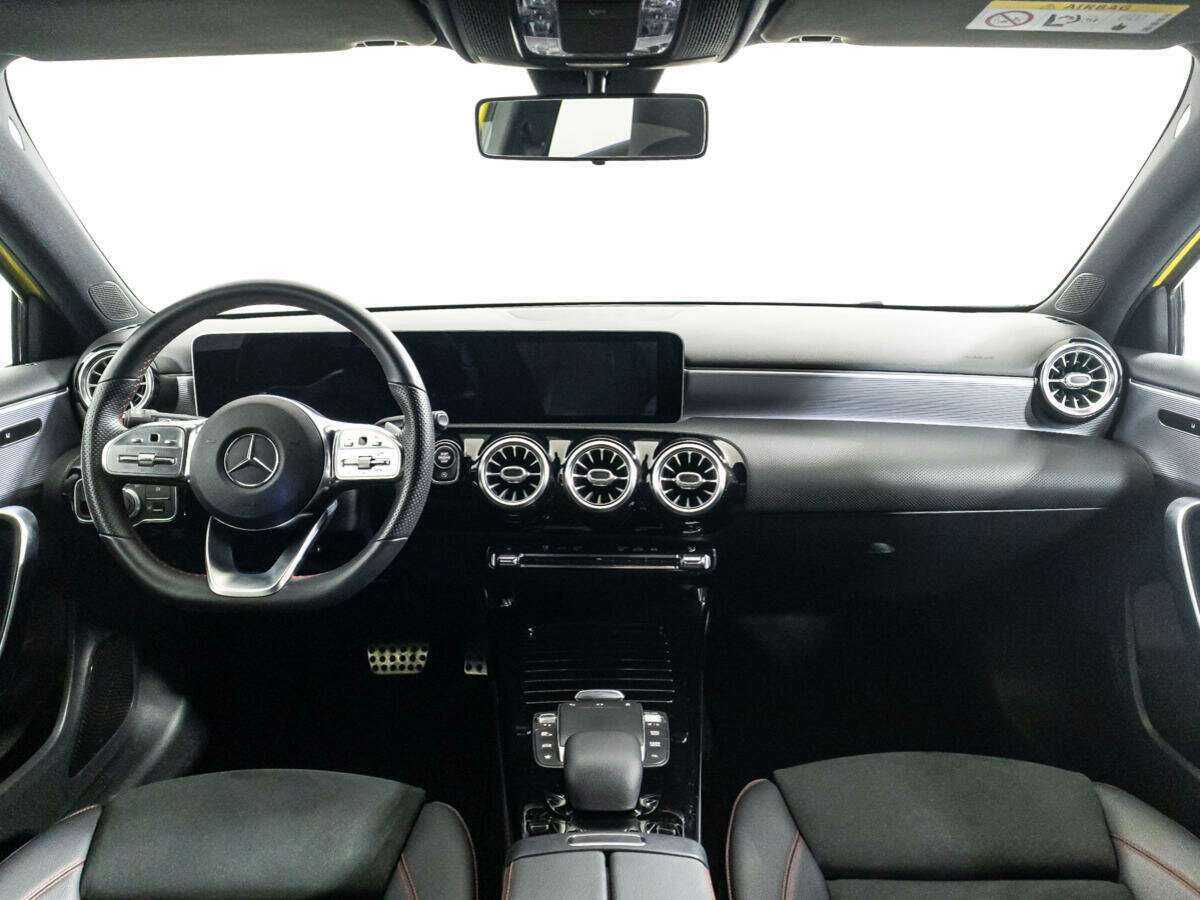 Mercedes-Benz A-Класс 200, 2020 Фото №13