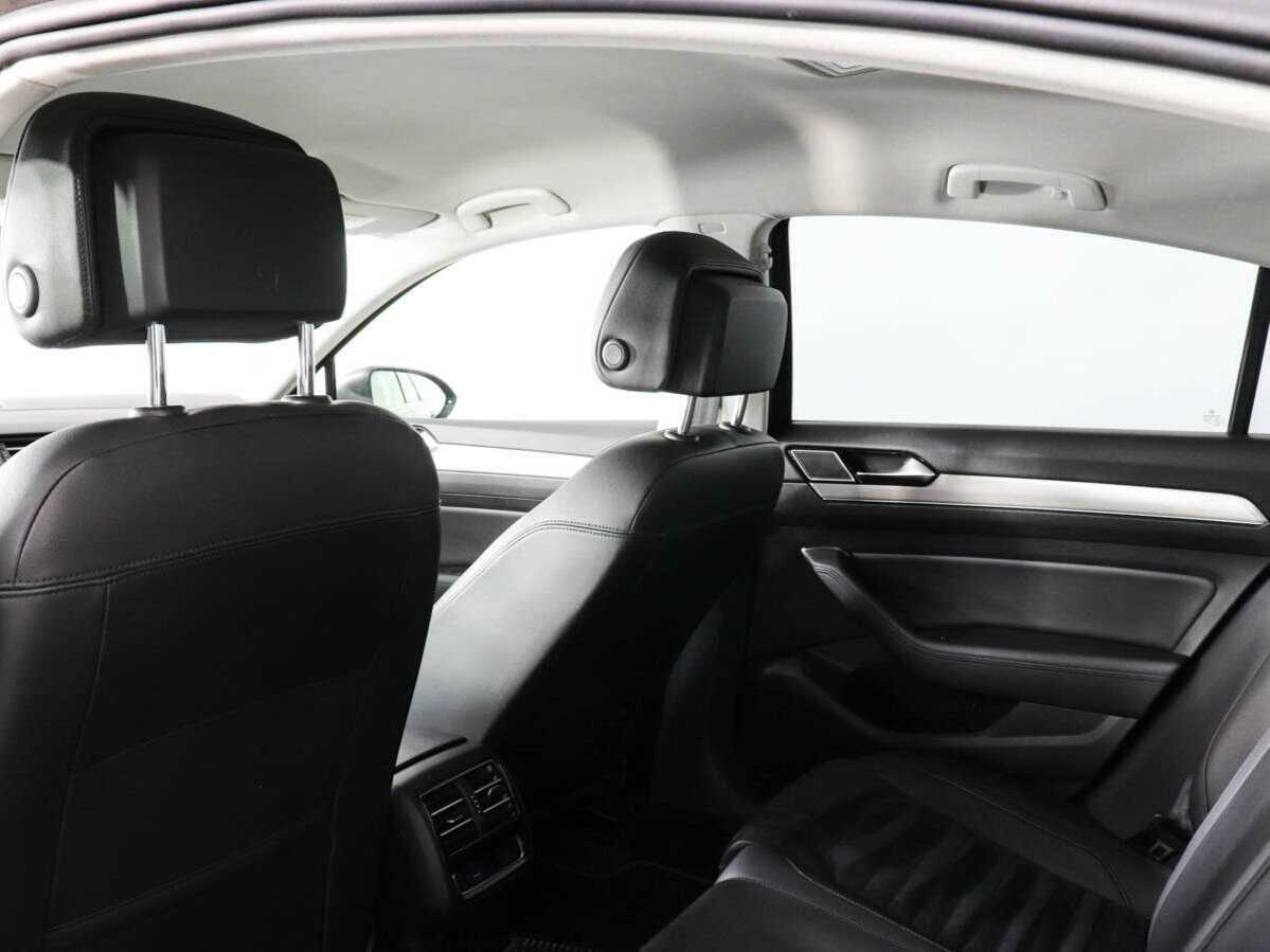 Volkswagen Passat, 2015 Фото №10