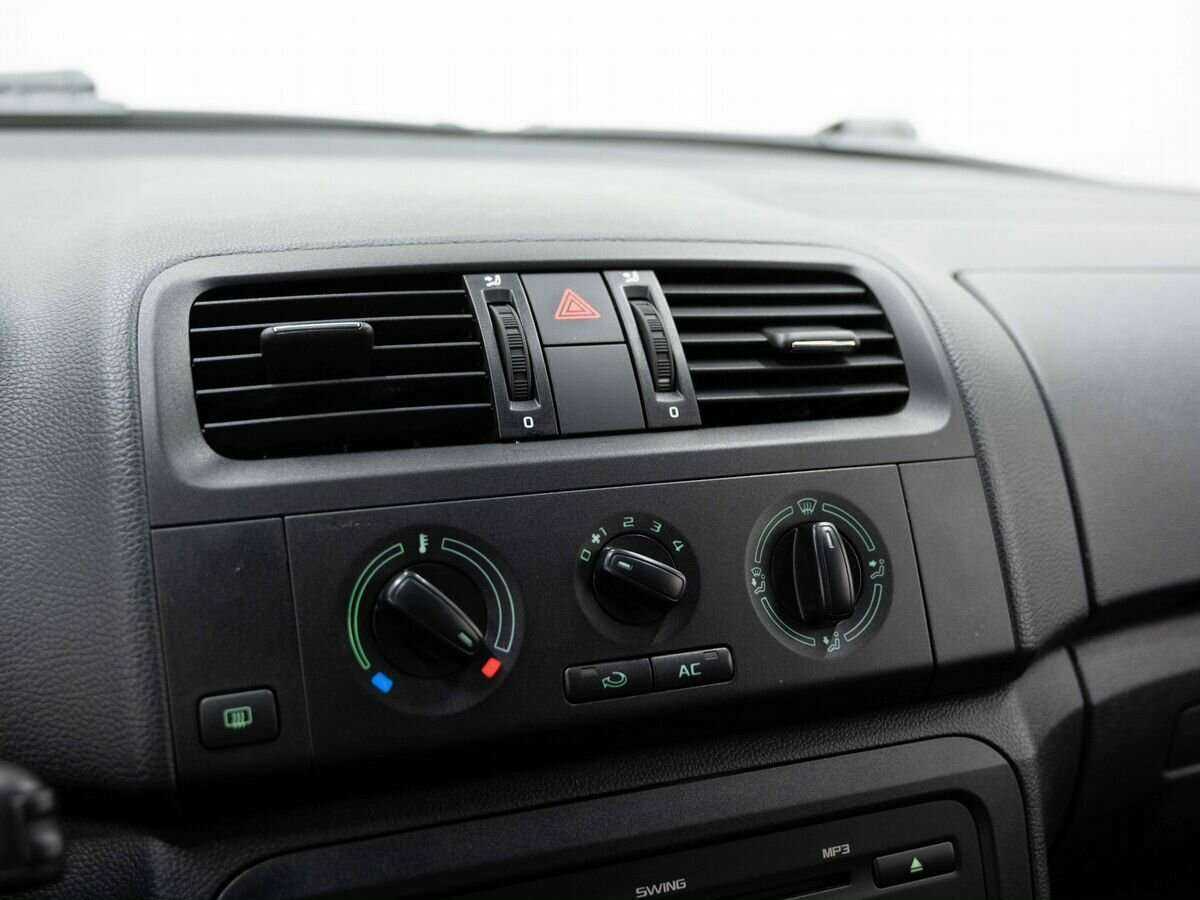 Skoda Fabia, 2012 Фото №17