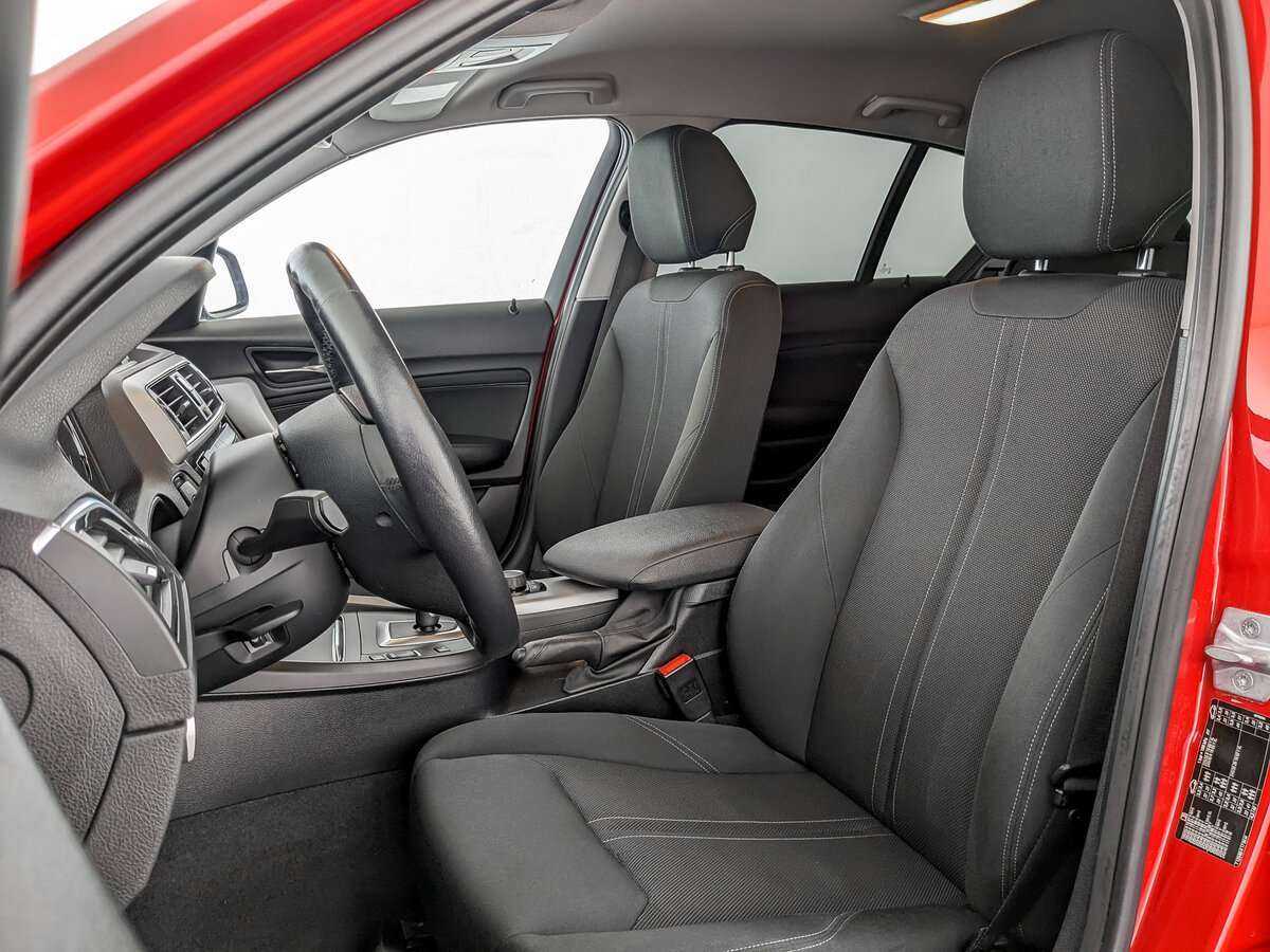 BMW 1 серии 118i, 2017 Фото №16