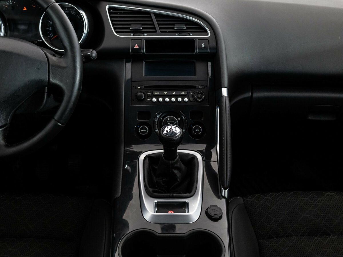 Peugeot 3008 I Рестайлинг, 2014 Фото №9