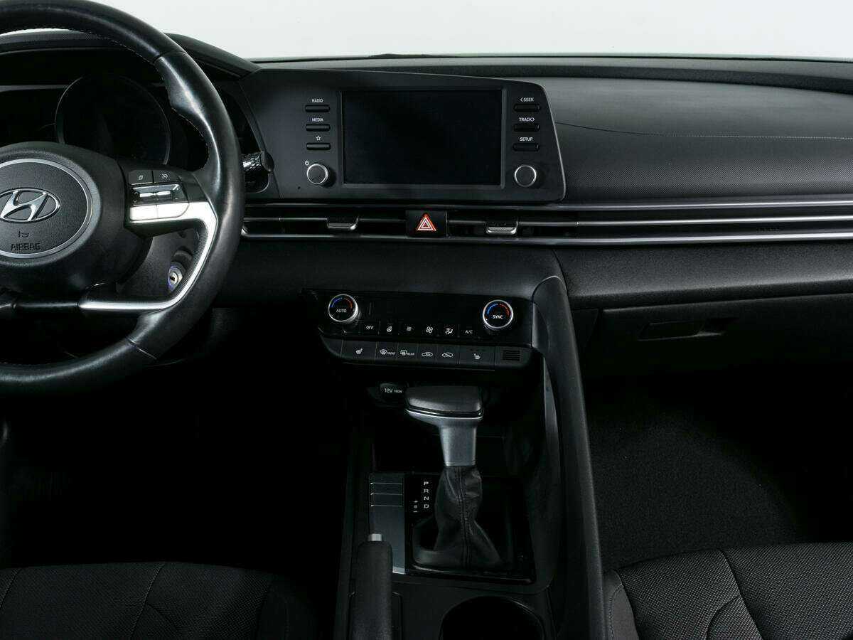 Hyundai Elantra, 2021 Фото №8