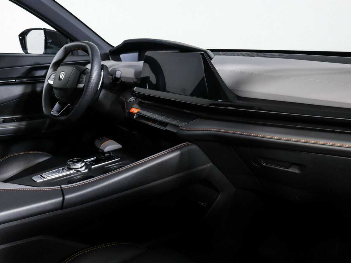 Changan UNI-V, 2023 Фото №6