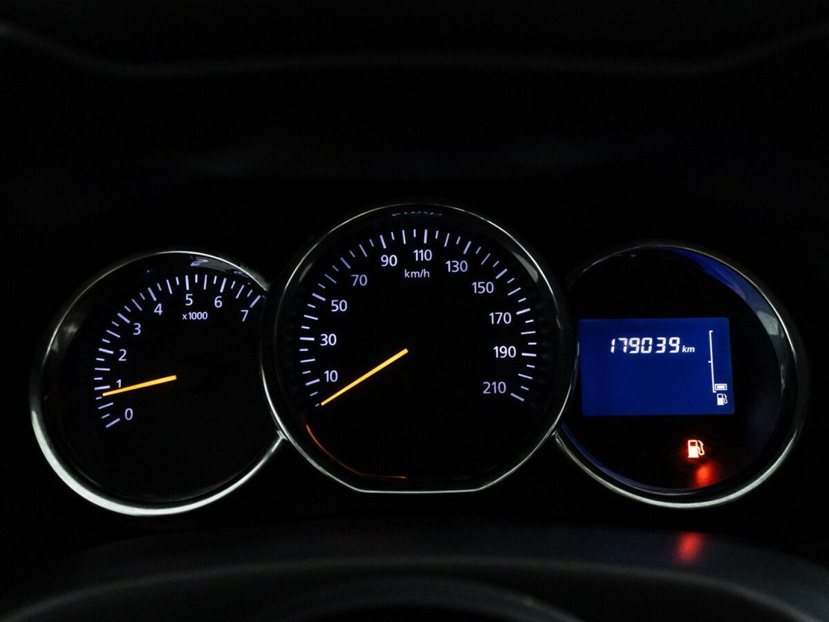 Renault Duster I Рестайлинг, 2017 Фото №12