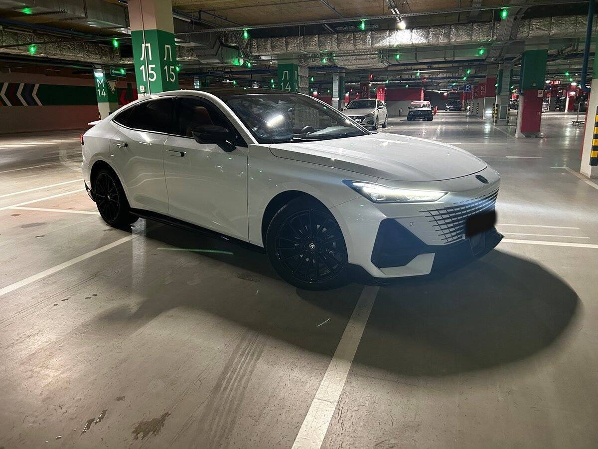 Changan UNI-V, 2023 Фото №3