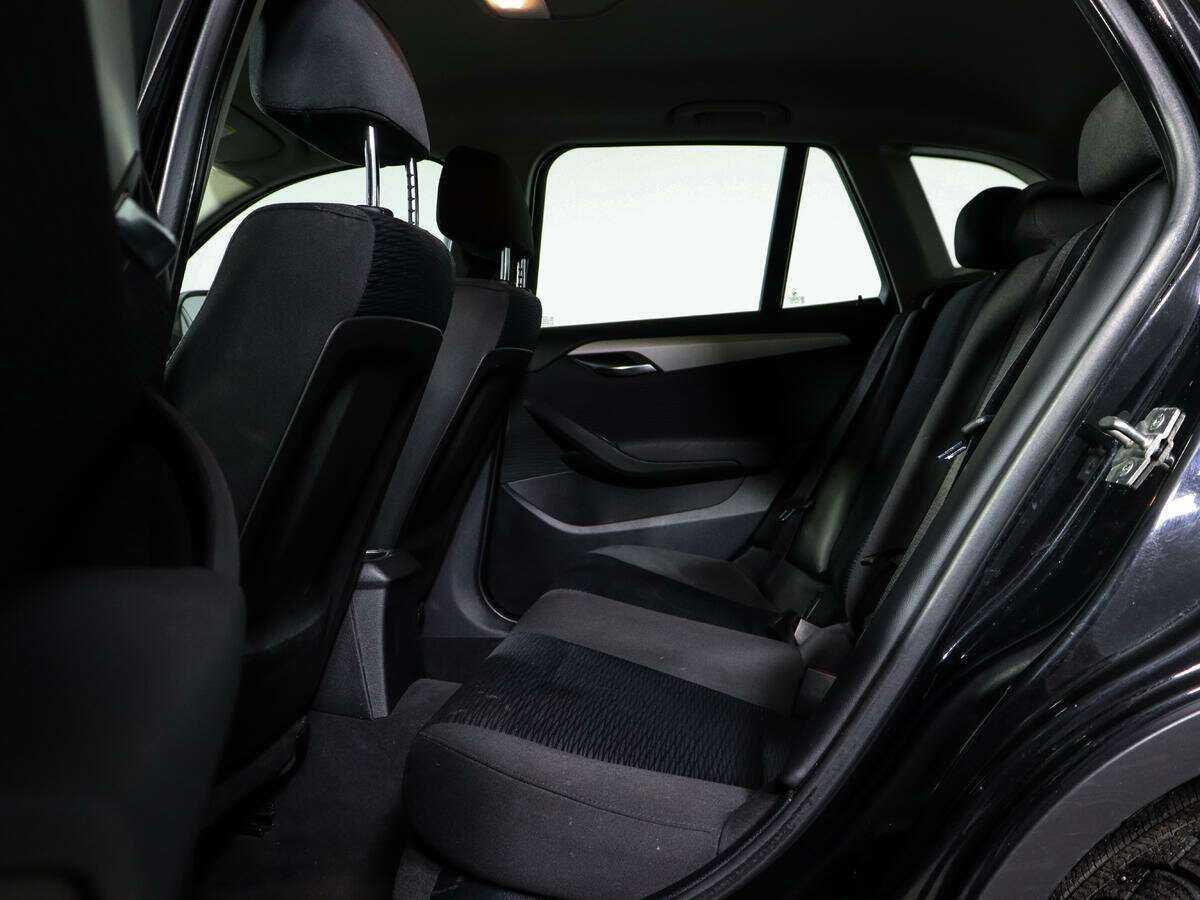 BMW X1 18i, 2012 Фото №8