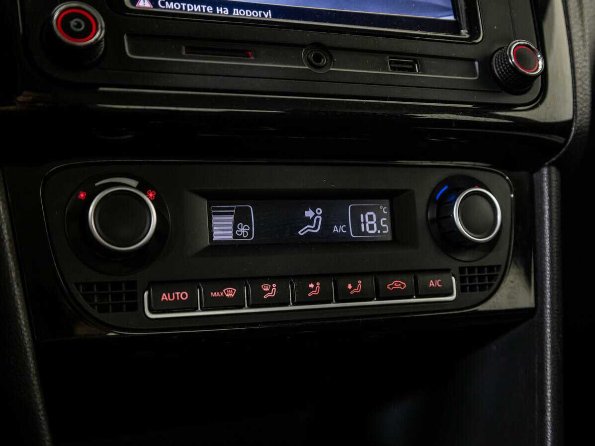 Volkswagen Polo, 2017 Фото №15