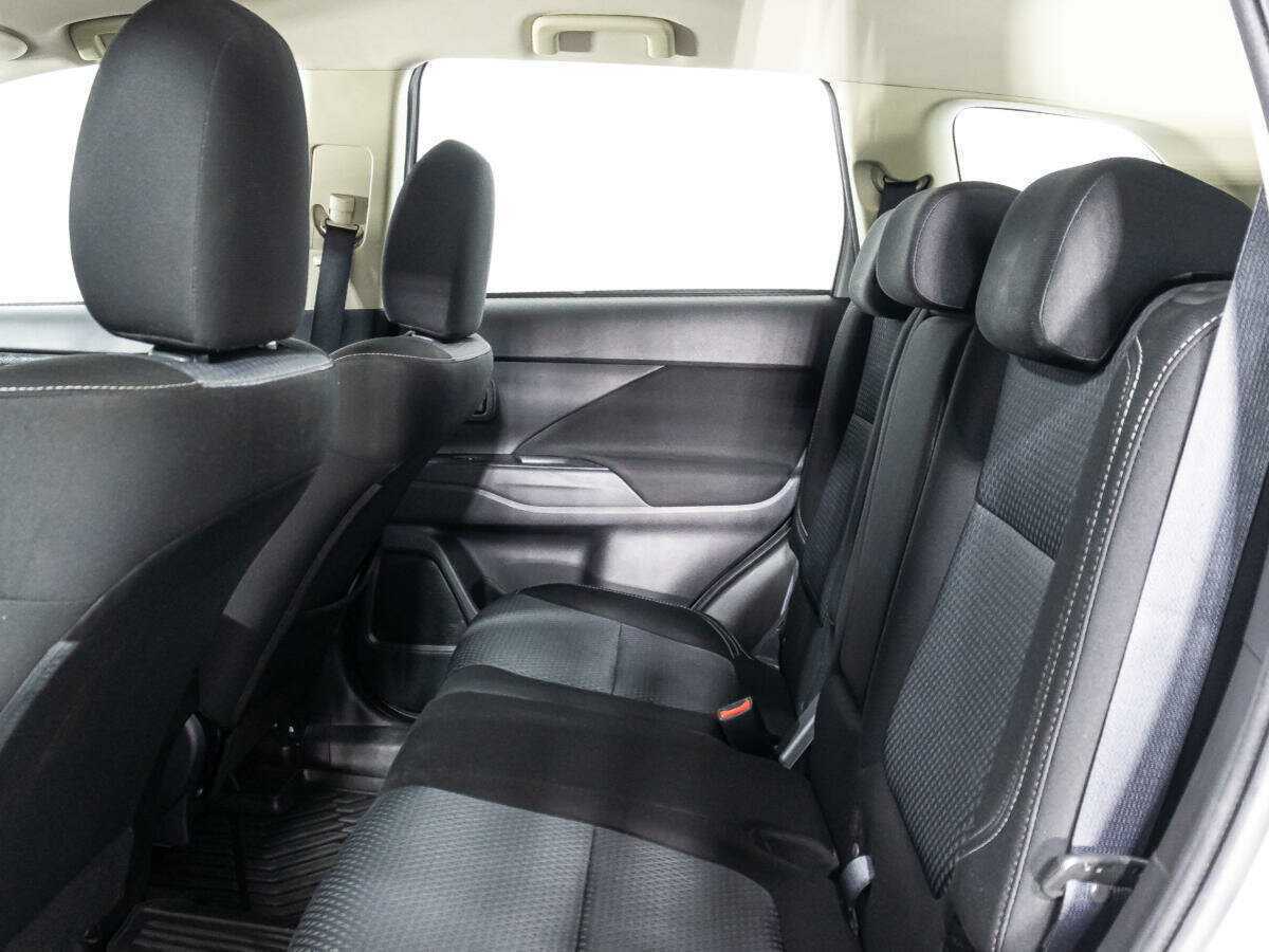 Mitsubishi Outlander, 2020 Фото №10