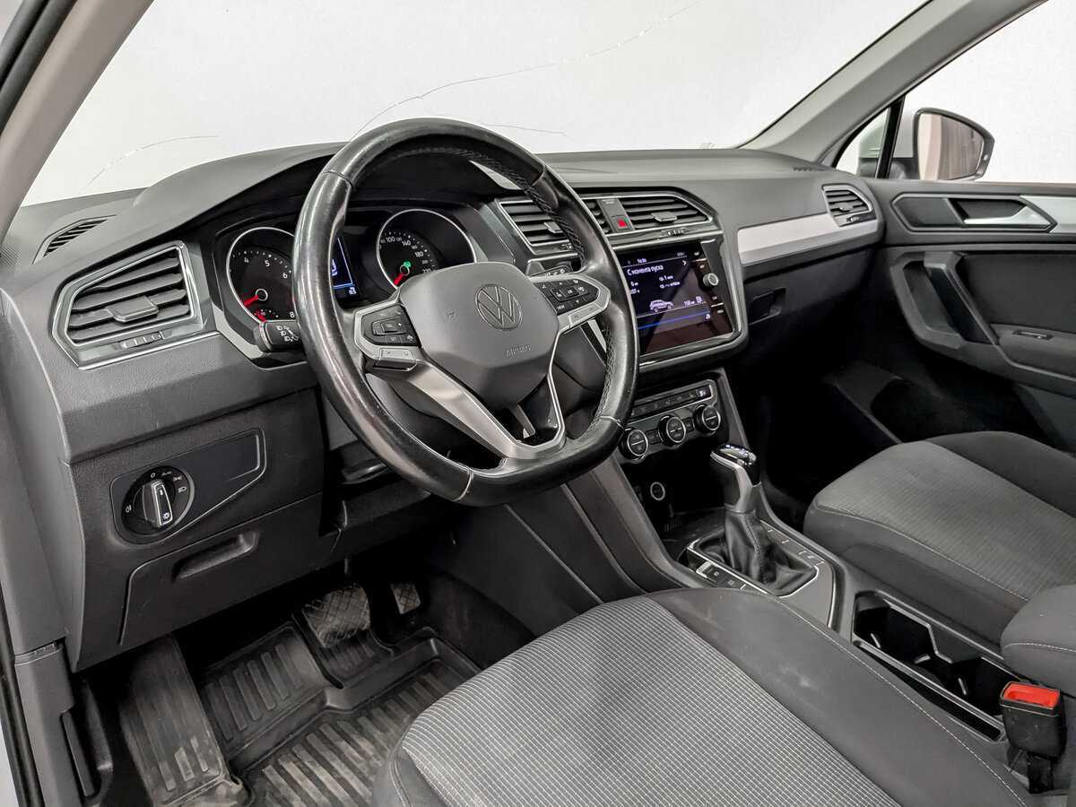 Volkswagen Tiguan, 2021 Фото №15