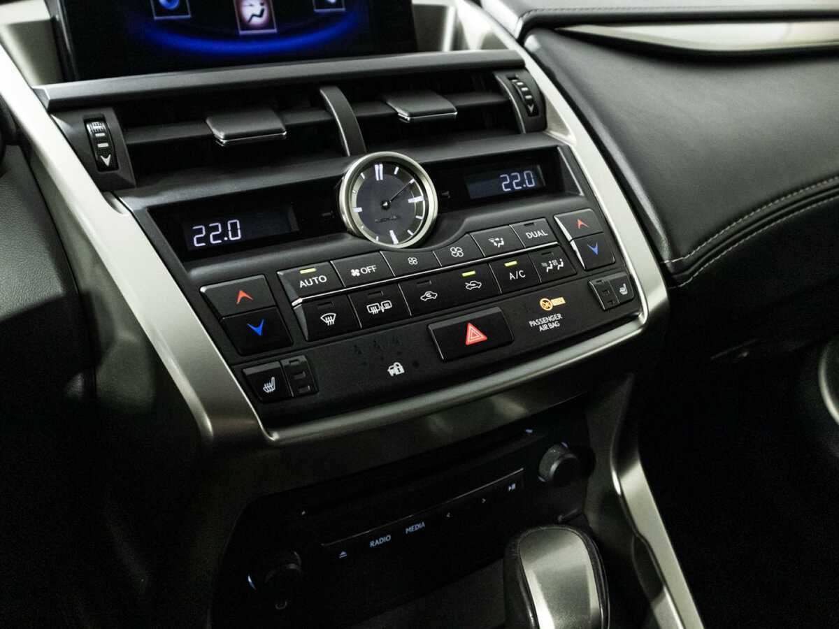 Lexus NX 200, 2015 Фото №15