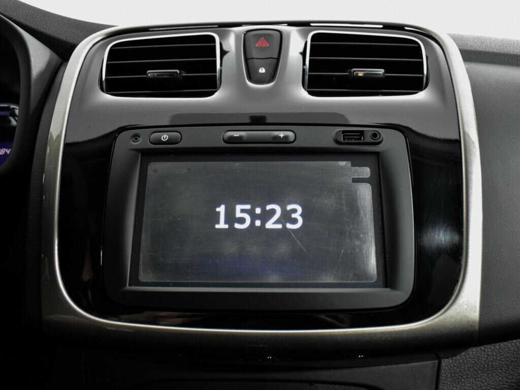 Renault Logan, 2017 Фото №12