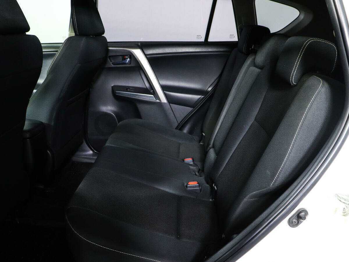 Toyota RAV4, 2017 Фото №8