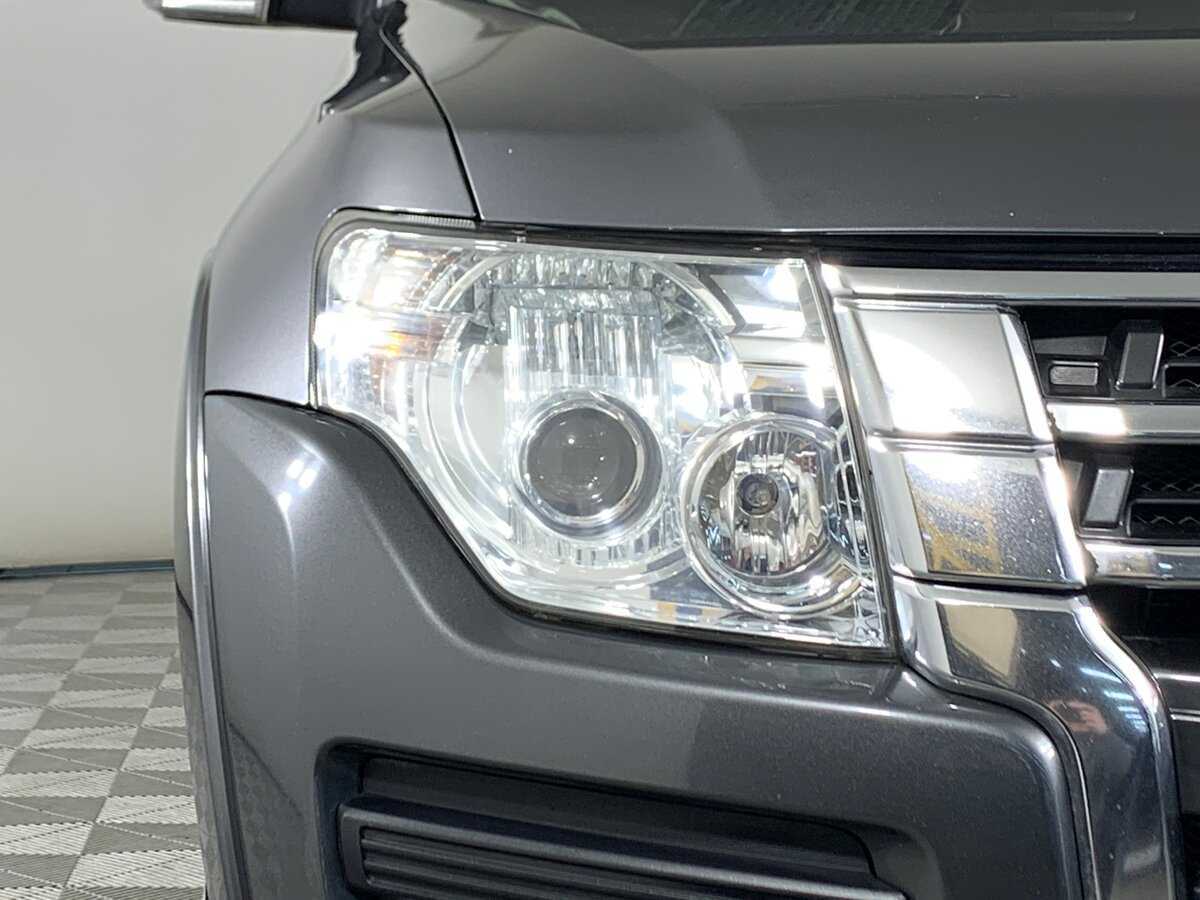 Mitsubishi Pajero, 2015 Фото №10