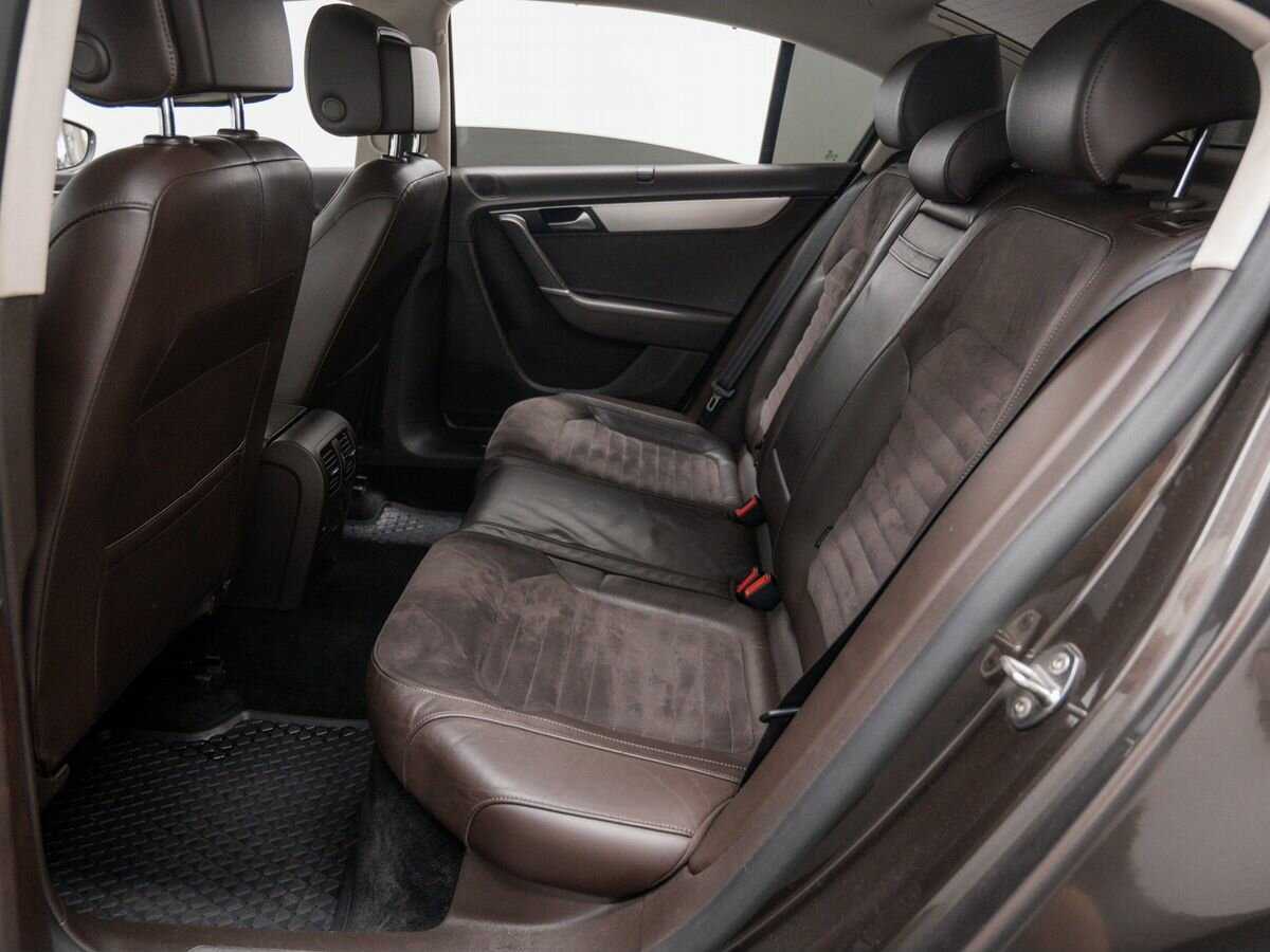 Volkswagen Passat, 2012 Фото №13