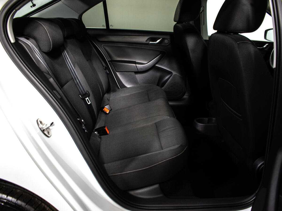 Skoda Rapid, 2014 Фото №9