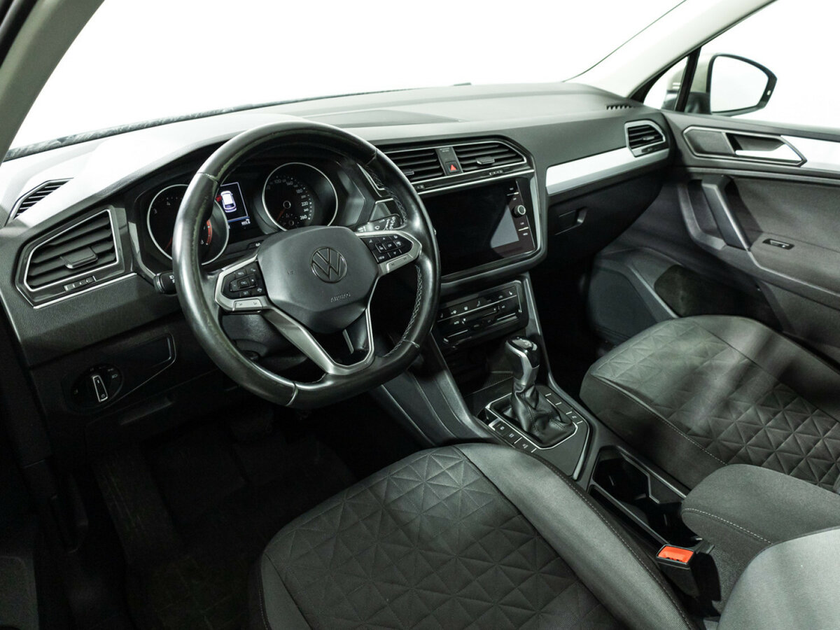 Volkswagen Tiguan II Рестайлинг, 2021 Фото №11