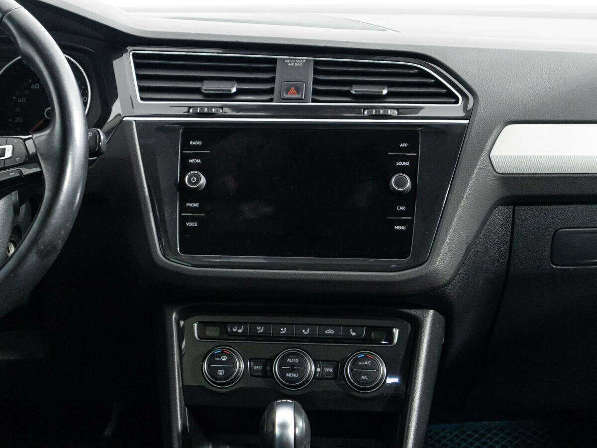Volkswagen Tiguan L, 2019 Фото №14