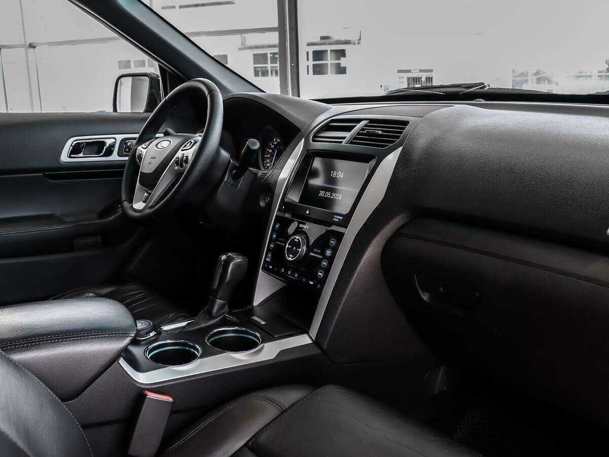 Ford Explorer, 2014 Фото №13