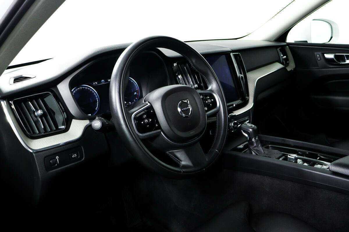 Volvo XC60, 2018 Фото №13