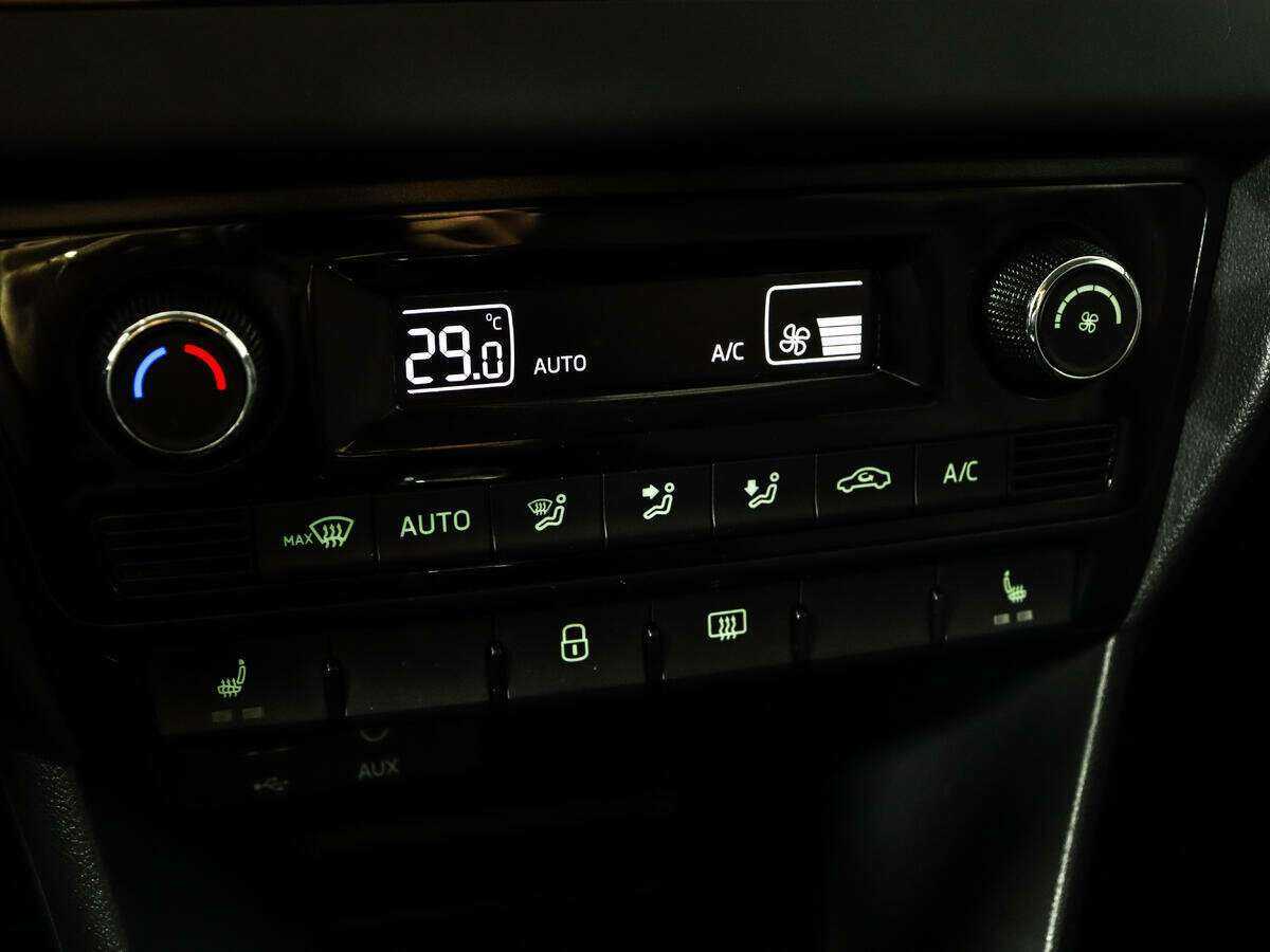 Skoda Rapid, 2016 Фото №15