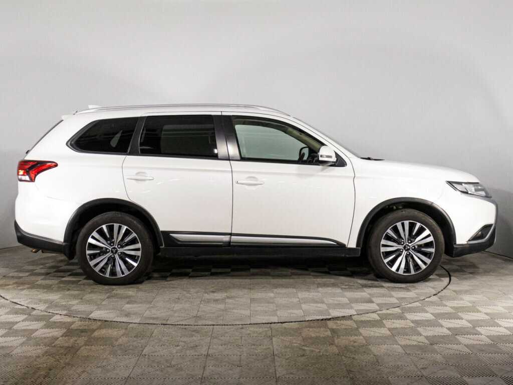 Mitsubishi Outlander, 2020 Фото №4