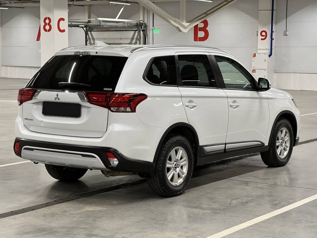 Mitsubishi Outlander, 2021 Фото №5