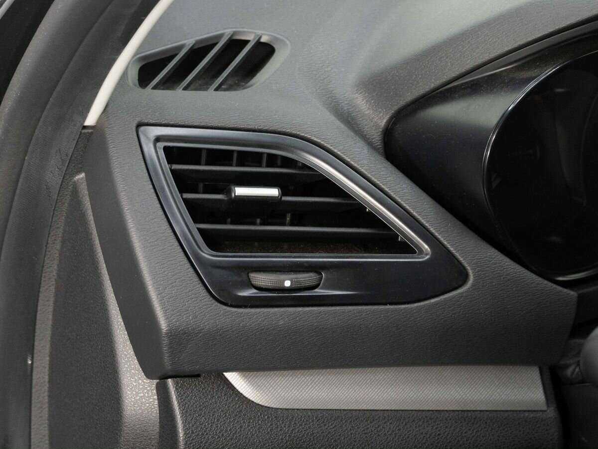 Lada (ВАЗ) Vesta SW, 2020 Фото №19