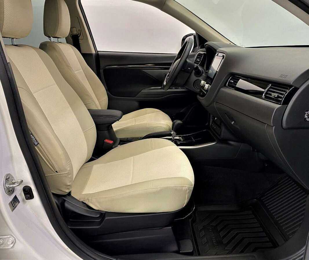 Mitsubishi Outlander, 2021 Фото №16