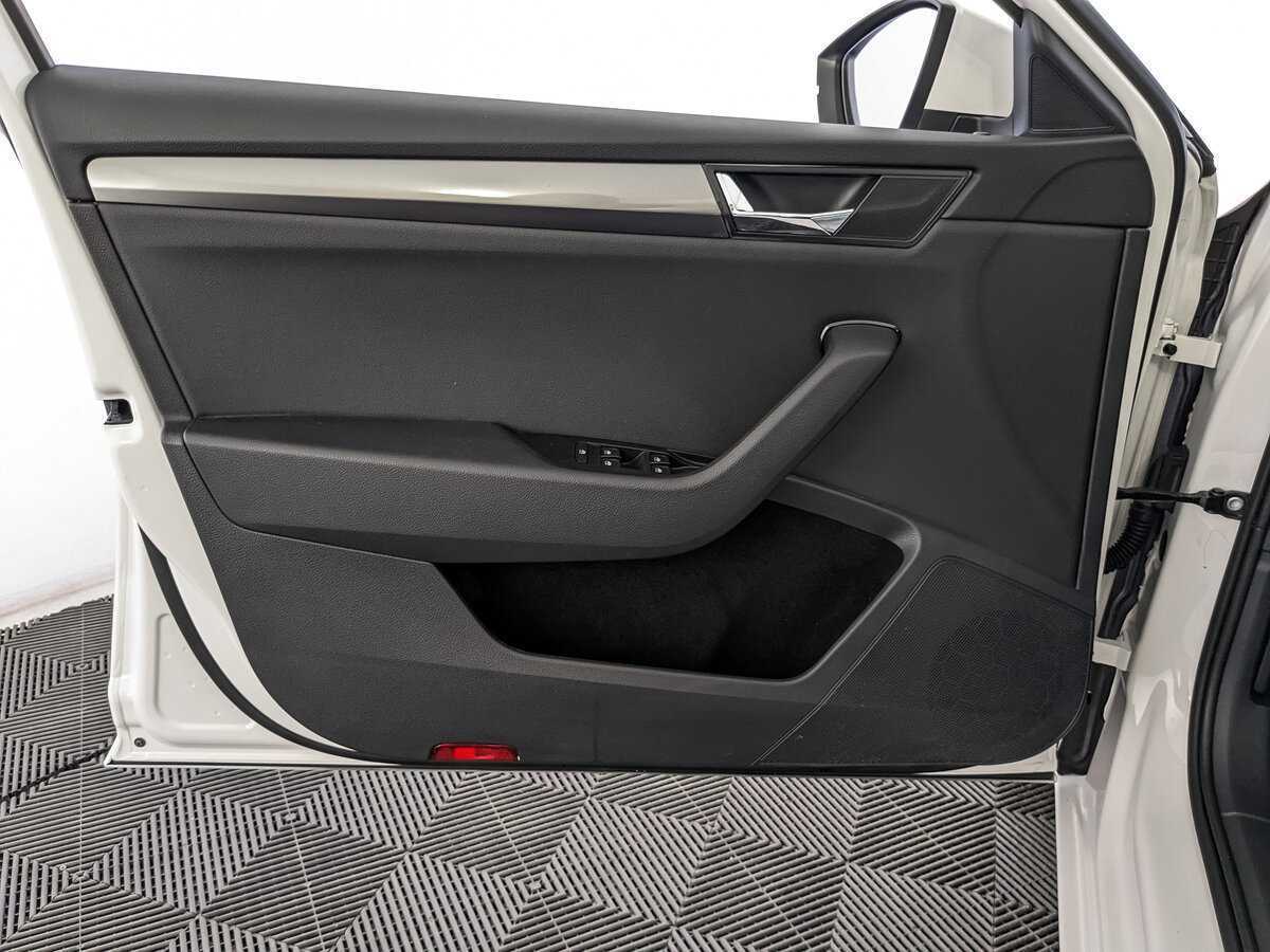 Skoda Superb, 2021 Фото №15