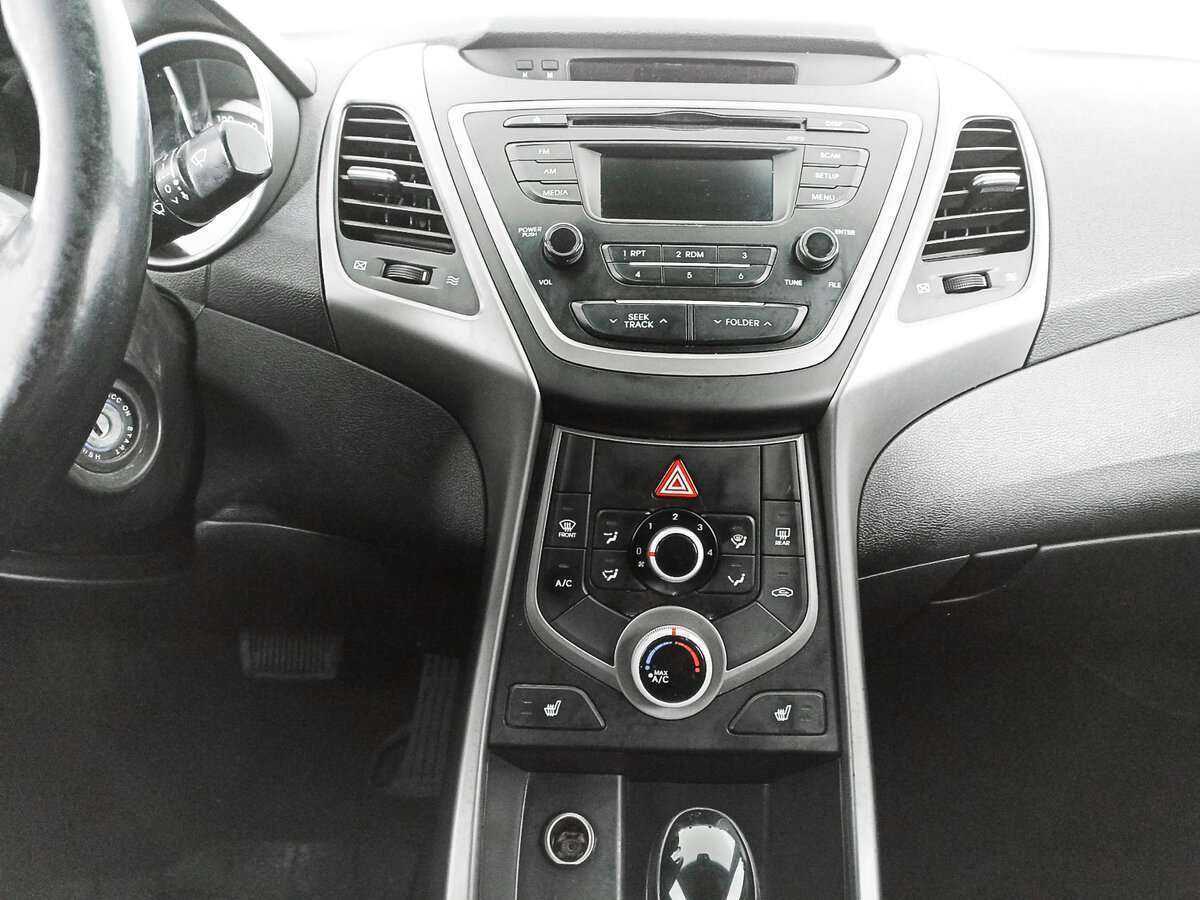 Hyundai Elantra, 2015 Фото №11
