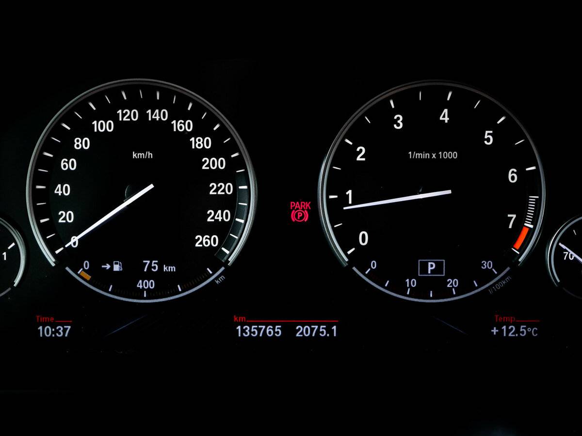 BMW 5 серии 528i VI (F10/F11/F07) Рестайлинг, 2014 Фото №11