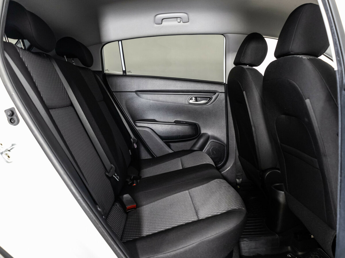 Kia Rio X-Line IV, 2018 Фото №13