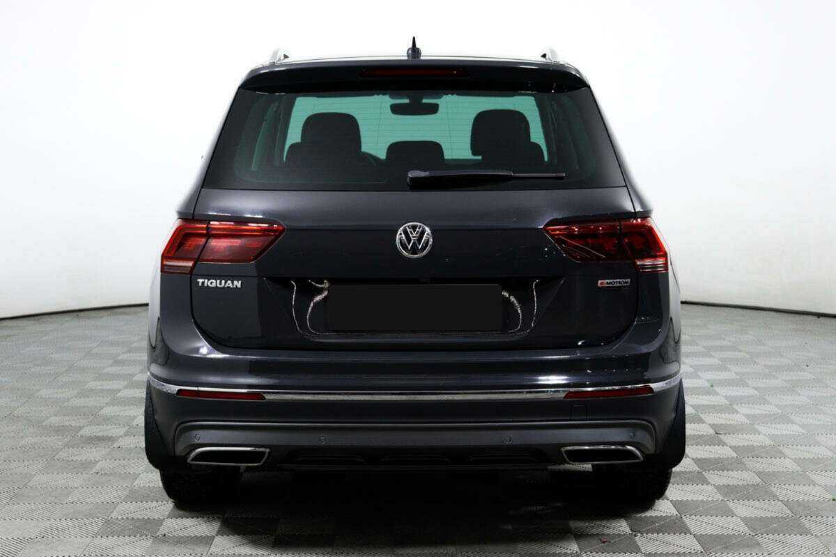 Volkswagen Tiguan, 2018 Фото №6