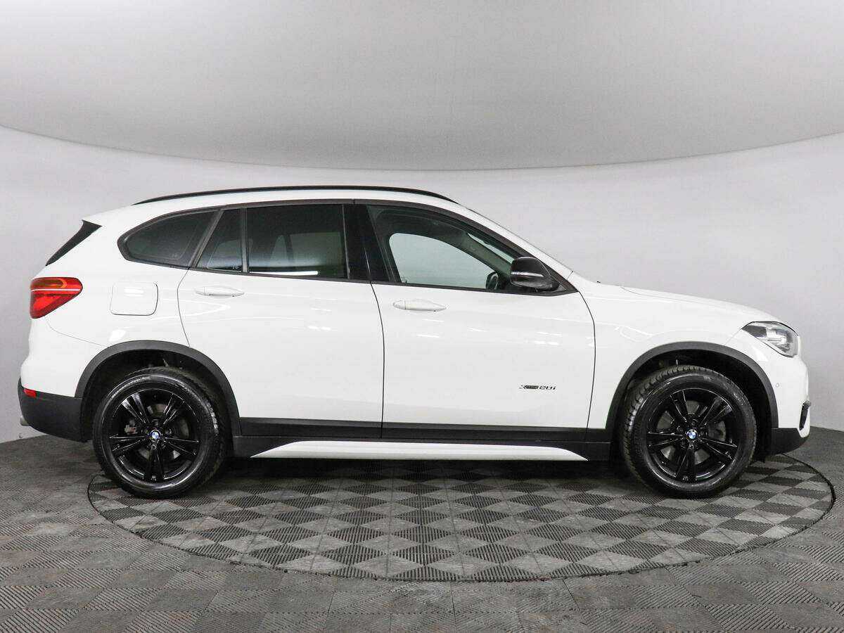 BMW X1 20i xDrive, 2017 Фото №6