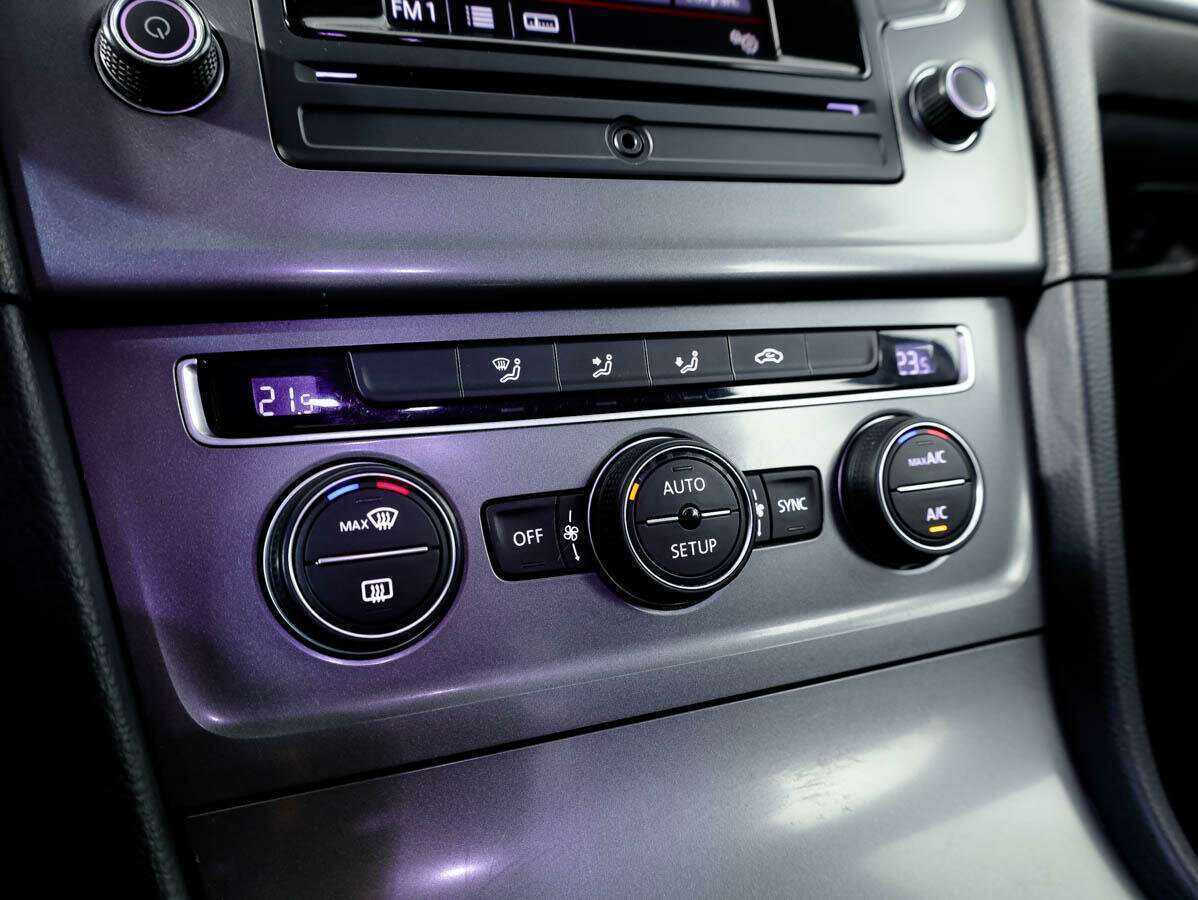 Volkswagen Golf, 2013 Фото №14