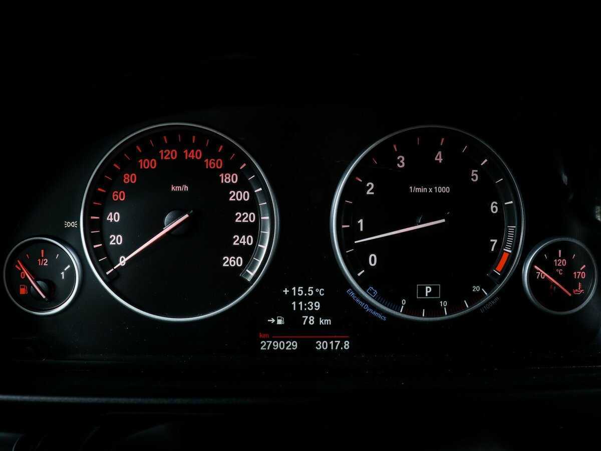 BMW 5 серии 520i, 2013 Фото №8