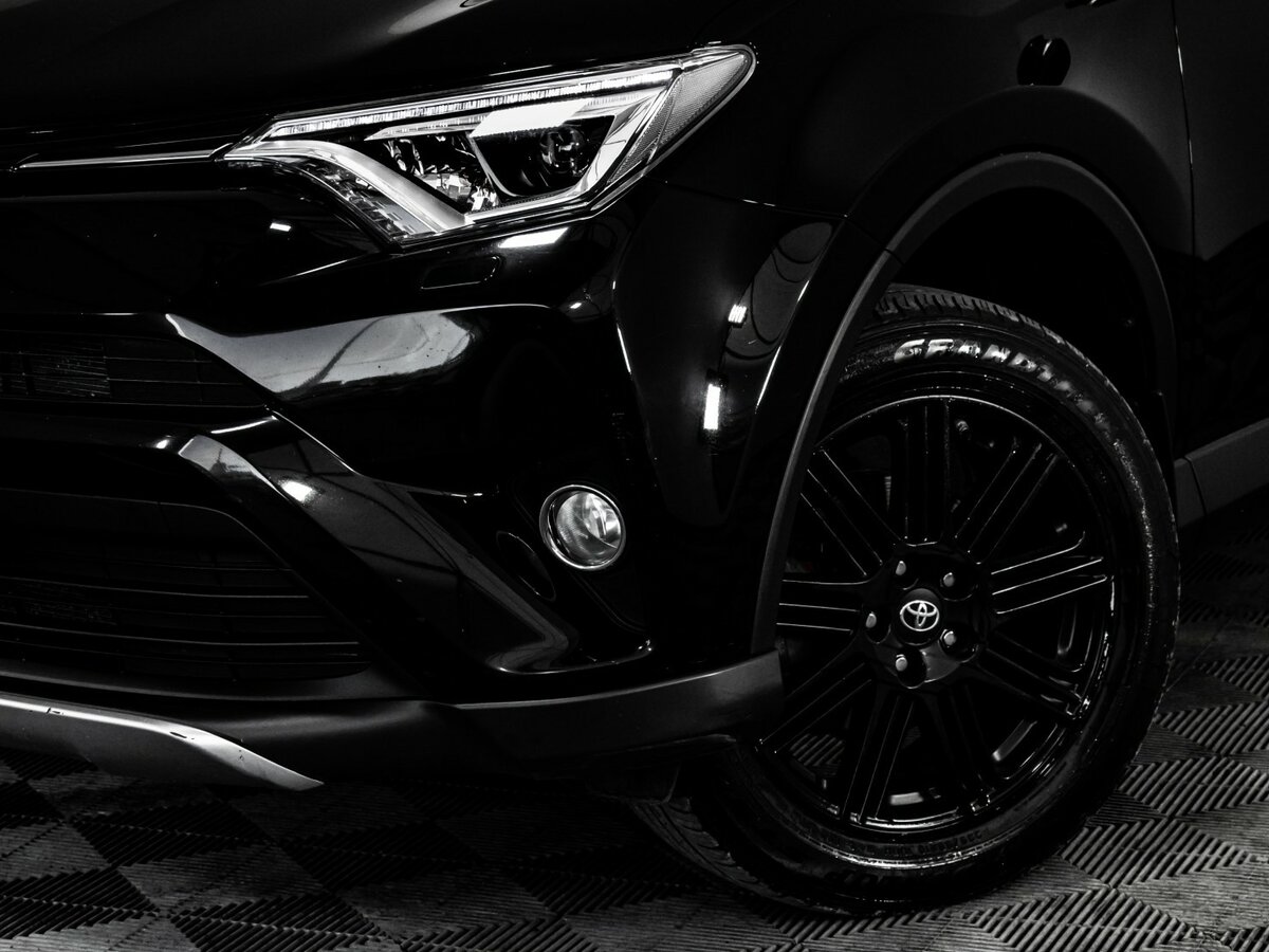 Toyota RAV4 IV (XA40) Рестайлинг, 2017 Фото №3