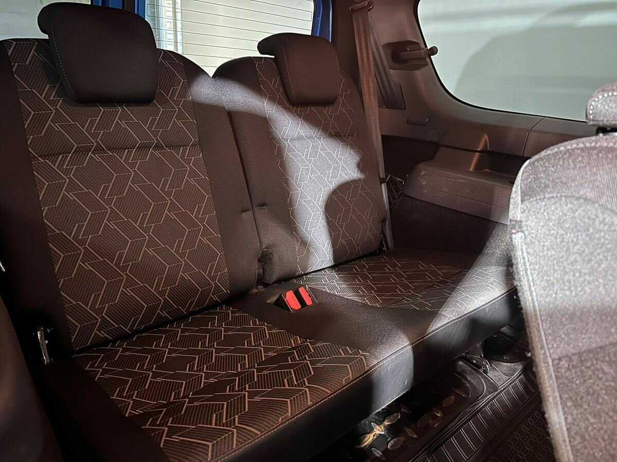 Lada (ВАЗ) Largus Cross, 2020 Фото №12