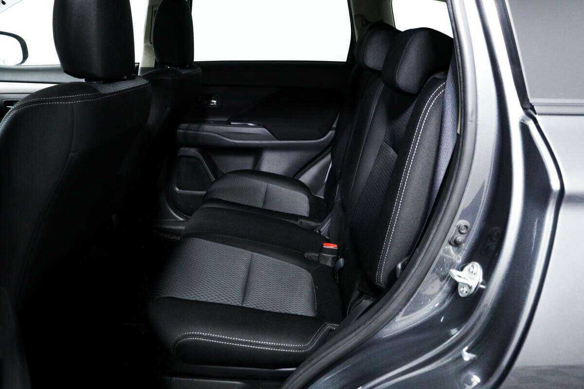 Mitsubishi Outlander, 2018 Фото №12