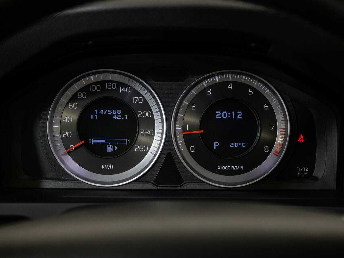 Volvo V60, 2012 Фото №12