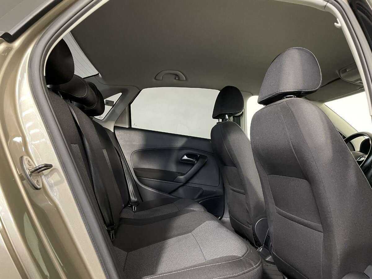 Volkswagen Polo, 2015 Фото №15