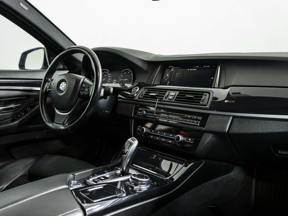 BMW 5 серии 528i xDrive VI (F10/F11/F07) Рестайлинг, 2016 Фото №7